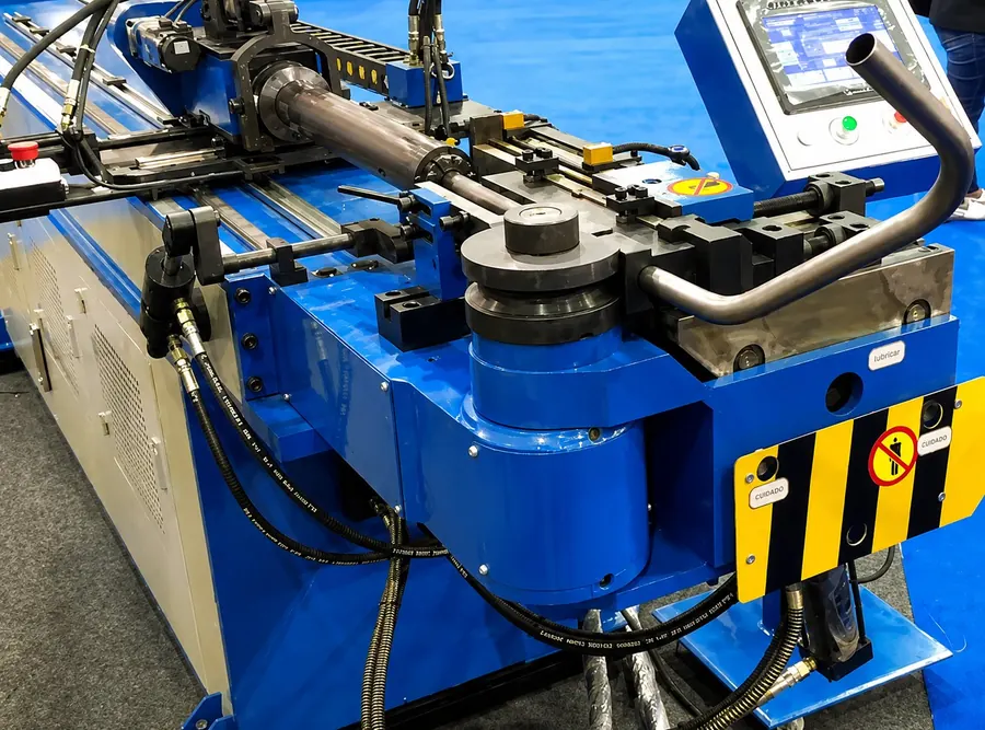Dobladora CNC Apolo 1500 HD2